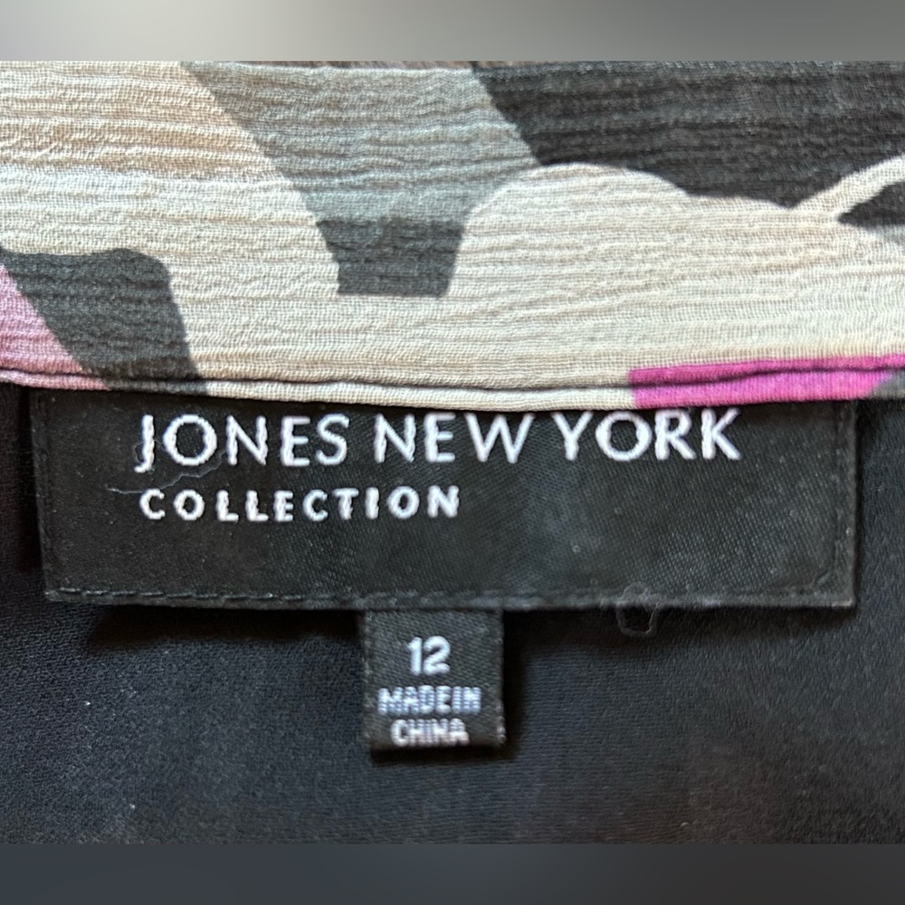 Jones New York Beautiful Silk Skirt fully lined. size 12 - Picture 9 of 10